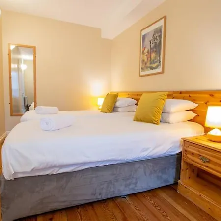 310 - The Carrowbeg At The Harbour Mills By Shortstays * Westport