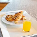 Апартаменты 310 - The Carrowbeg At The Harbour Mills By Shortstays *